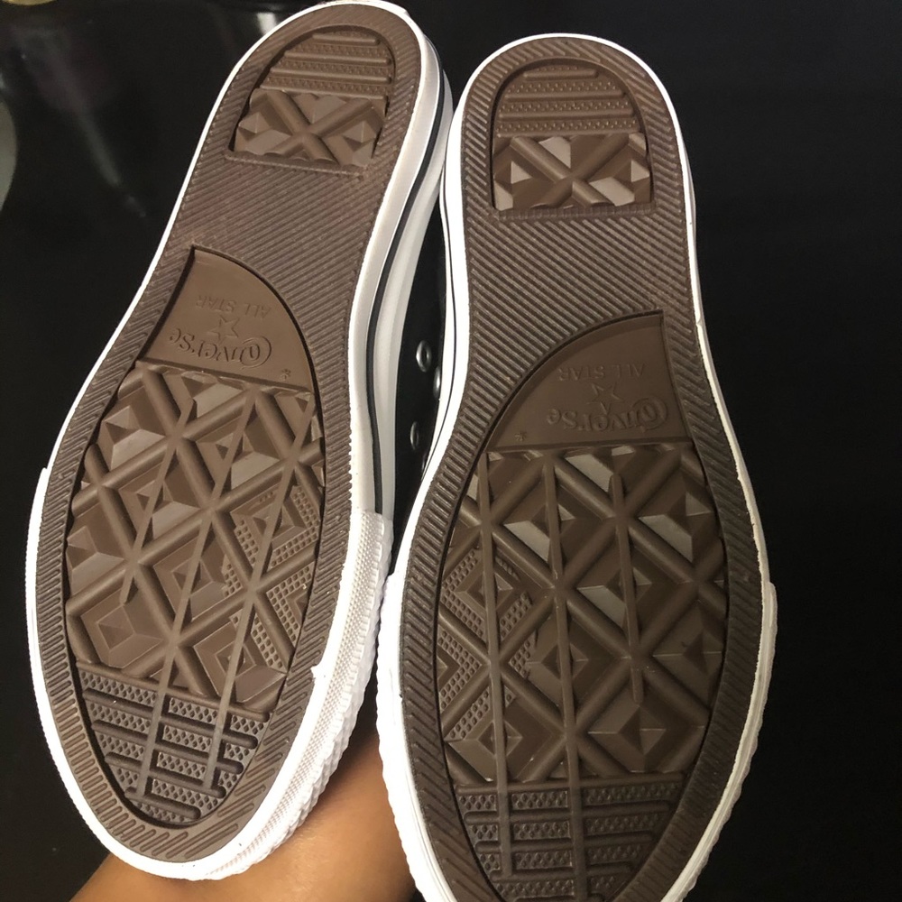 Kids black converse
